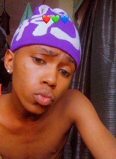 Kanyi - Male escort agency in Nairobi Photo 7 of 8