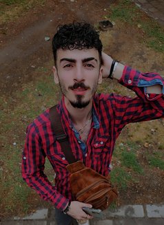 Kanz - Male escort in Damascus Photo 6 of 7