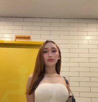 Kaori - puta in Makati City