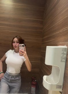 Kaori - escort in Makati City Photo 4 of 4