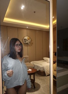 Kaori - escort in Makati City Photo 4 of 7