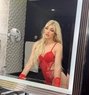 Kara Blonde - Transsexual escort in Riyadh Photo 1 of 8