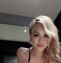 Kara - Transsexual escort in Al Ain Photo 1 of 18