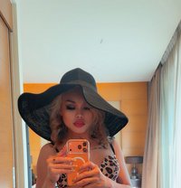 Kara - Transsexual escort in Al Ain Photo 1 of 19