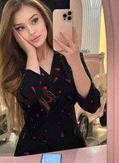 Kara - escort in Jeddah Photo 1 of 4