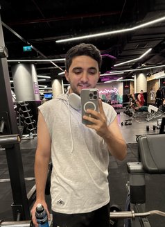 Karam - Acompañantes masculino in İstanbul Photo 10 of 10