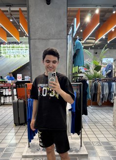 Karam - Acompañantes masculino in İstanbul Photo 11 of 11