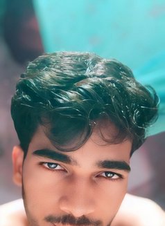 Karan 2 - Acompañantes masculino in Jaipur Photo 1 of 7
