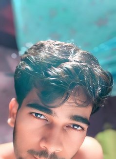 Karan 3 - Acompañantes masculino in Jaipur Photo 4 of 4