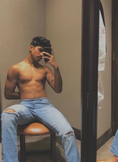 Karan - Acompañantes masculino in Ahmedabad Photo 1 of 1