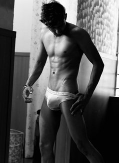 Karan - Male escort in Gurgaon Photo 5 of 27