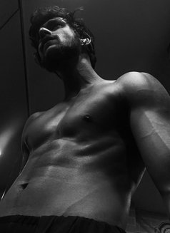 Karan - Male escort in Gurgaon Photo 17 of 27