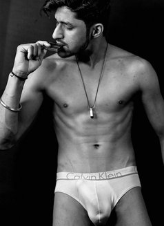 Karan - Male escort in Gurgaon Photo 22 of 27