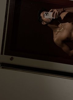 Karan - Male escort in Gurgaon Photo 27 of 27