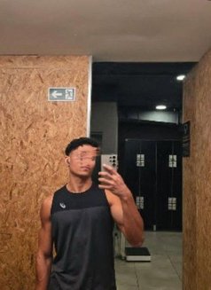 Karan - Male escort in Kolkata Photo 1 of 2