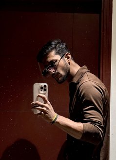 Karan - Male escort in New Delhi Photo 29 of 29