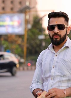 Karan - Male escort in New Delhi Photo 2 of 6