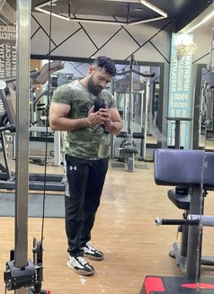 Karan - Male escort in New Delhi Photo 3 of 6