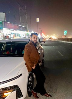 Karan - Male escort in New Delhi Photo 4 of 6