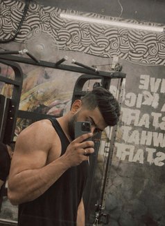 Karan - Male escort in New Delhi Photo 2 of 4