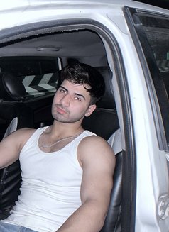 Pahadi boy is here (whiteman) - Acompañantes masculino in New Delhi Photo 4 of 4