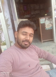 Karan - Male escort in New Delhi Photo 2 of 8