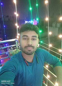 Karan - Male escort in New Delhi Photo 4 of 8