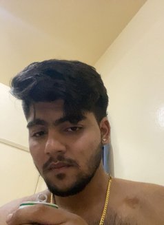 Karan Khatwani - Male escort in Jaipur Photo 8 of 8