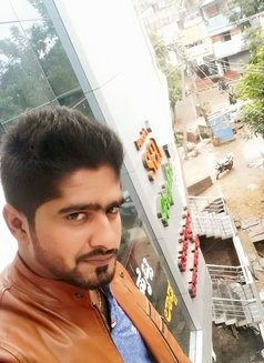 Karan Pande - masseur in Pune Photo 5 of 6