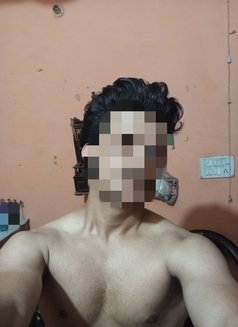 Karan Professional Massage Therapist - Intérprete masculino de adultos in New Delhi Photo 3 of 4