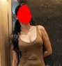 Karan Riddhi - puta in Kolkata Photo 1 of 3