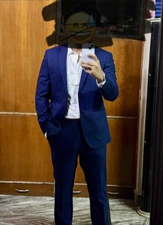 Karan Sehgal - Acompañantes masculino in New Delhi Photo 3 of 3
