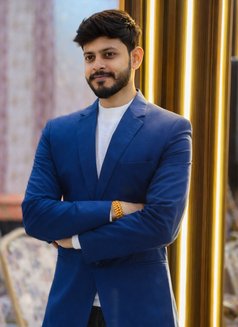 Karan Singh - Male escort in Varanasi Photo 2 of 5