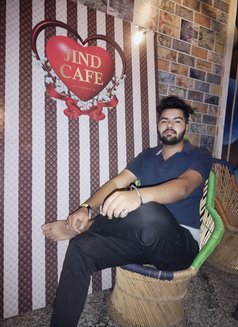 Karan Singh - Male escort in New Delhi Photo 1 of 1