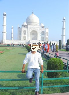 Karan Singh - Male escort in New Delhi Photo 3 of 3
