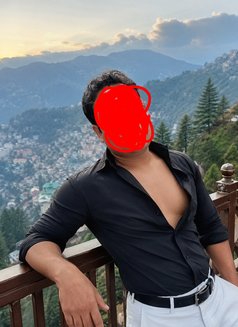 Karan Singh - Male escort in Bangalore Photo 3 of 4