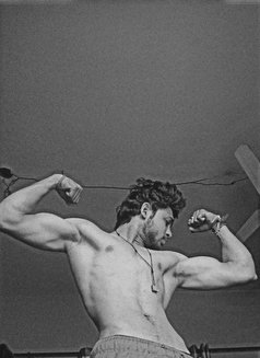 Karan Singh - Male escort in Noida Photo 4 of 7