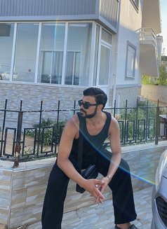 Karan - Male escort in İstanbul Photo 3 of 7