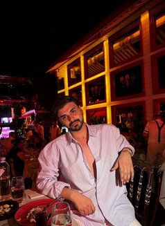 Karan - Male escort in İstanbul Photo 5 of 7