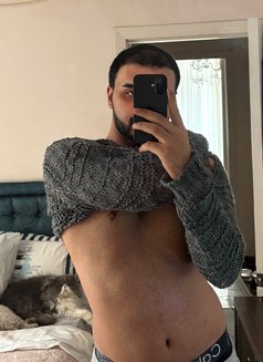 Karan - Male escort in İstanbul Photo 3 of 6