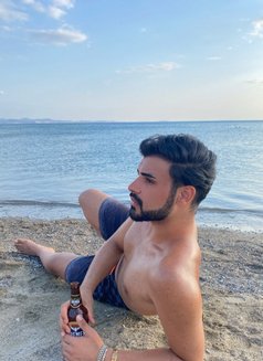 Karan - Male escort in Riyadh Photo 3 of 7