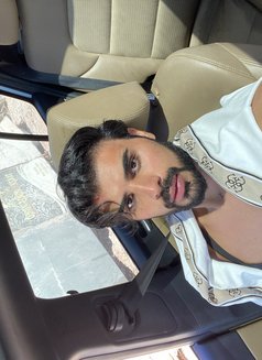 Karan - Male escort in Riyadh Photo 4 of 7