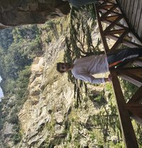 Karan22 - Male escort in Noida