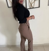 Karandeep Kaur Independent - escort in New Delhi