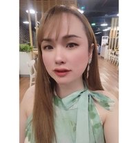 Karat - Transsexual escort in Abu Dhabi