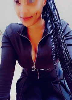 Kare 🦋 Sexy 🟢 Dimples❣️ - puta in Nairobi Photo 8 of 15