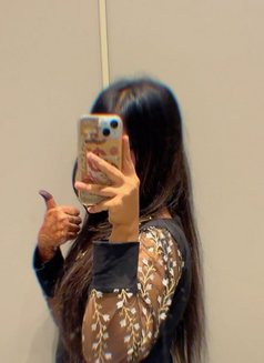 Kareena khan - escort in New Delhi Photo 3 of 3