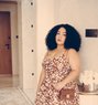 Karen M - puta in Muscat Photo 1 of 2