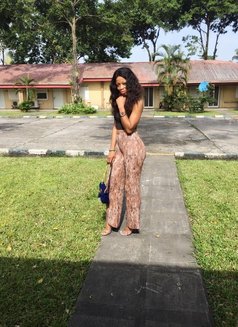 Karen - Masajista in Port Harcourt Photo 3 of 4