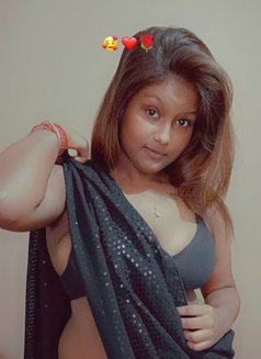 Karena Singh - puta in Kolkata Photo 3 of 4